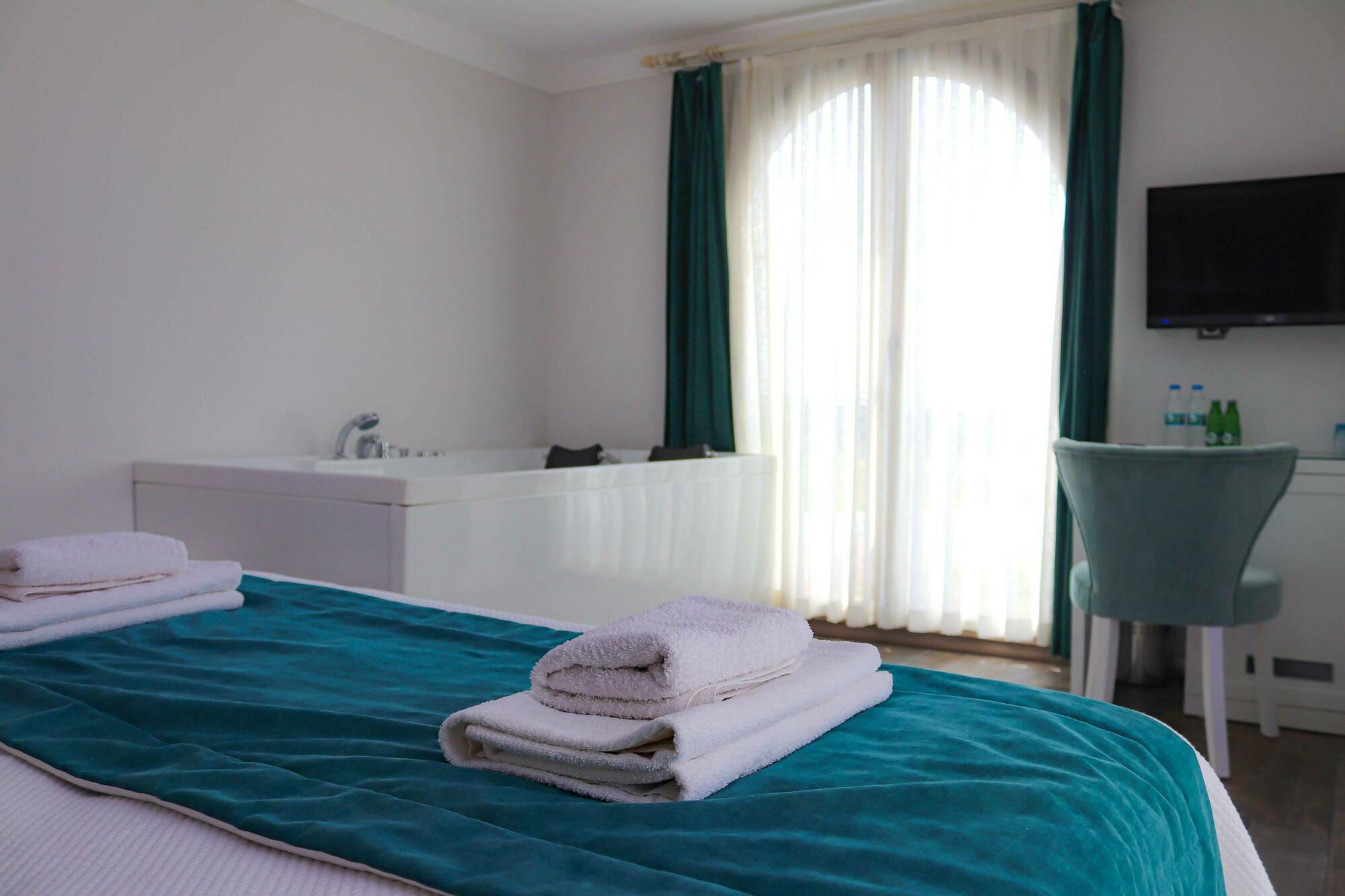 Cunda Rota Hotel Ayvalı Esterno foto